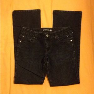 Juniors Size 5 Grane Dark Wash, Boot Cut Jeans